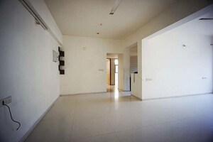 Room in 3 BHK Apartment at Vejalpur – for Sale