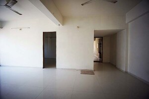 Room in 3 BHK Apartment at Vejalpur – for Sale