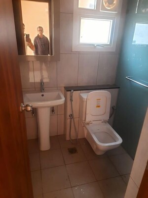 Bathroom in 3 BHK Apartment at Prestige Finsbury Park Regent, Bagaluru – for Rent
