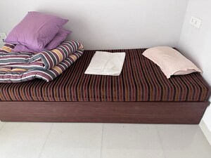 Bedroom in 1 BHK Apartment at Subhash Nagar – for Sale
