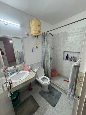 Team Area in 2 BHK Apartment at Sector 99 – for Sale