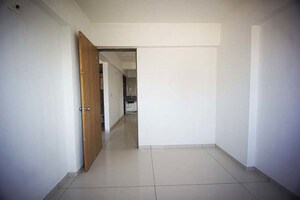 Room in 3 BHK Apartment at Nikol – for Sale