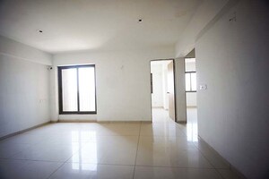 Room in 3 BHK Apartment at Nikol – for Sale