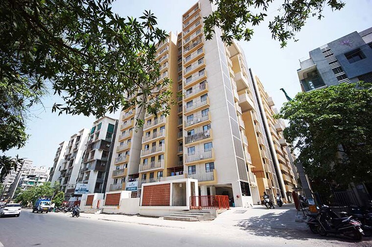 Exterior View, nikol 3 Bedroom 180 Sq.Yd. Apartment In Nikol Ahmedabad 10486951
