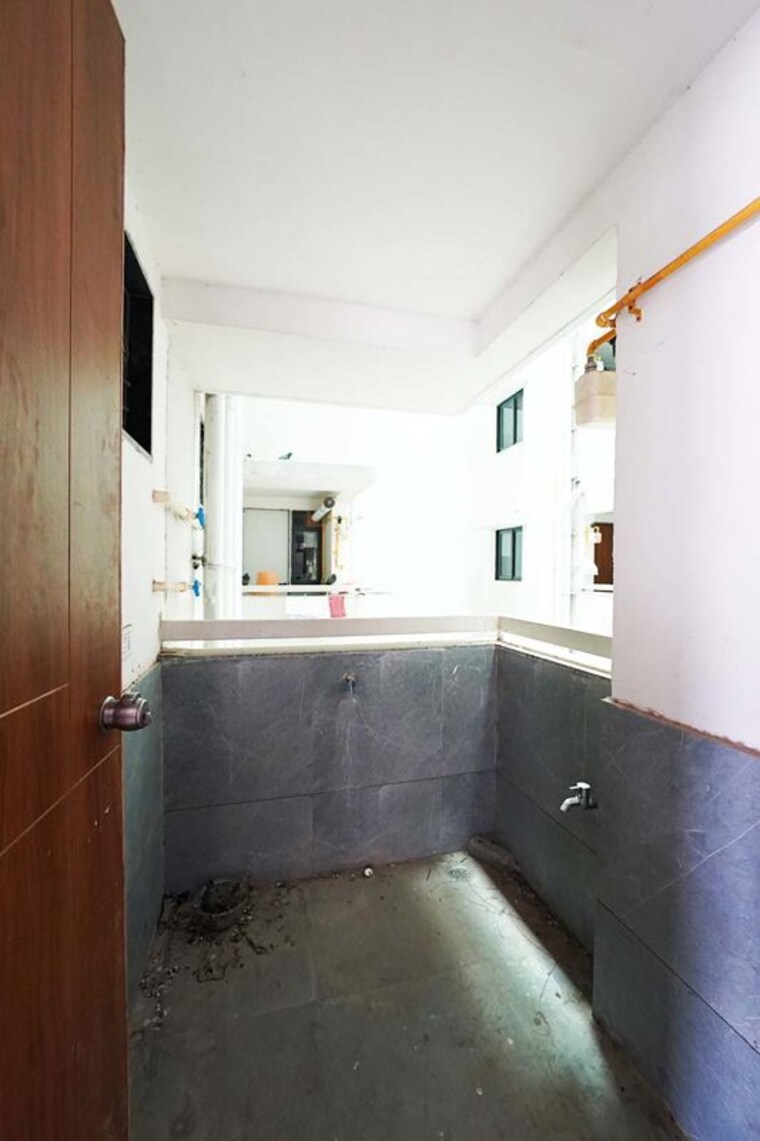Bathroom, raysan 2 Bedroom 163 Sq.Yd. Apartment In Raysan Gandhinagar 10486935