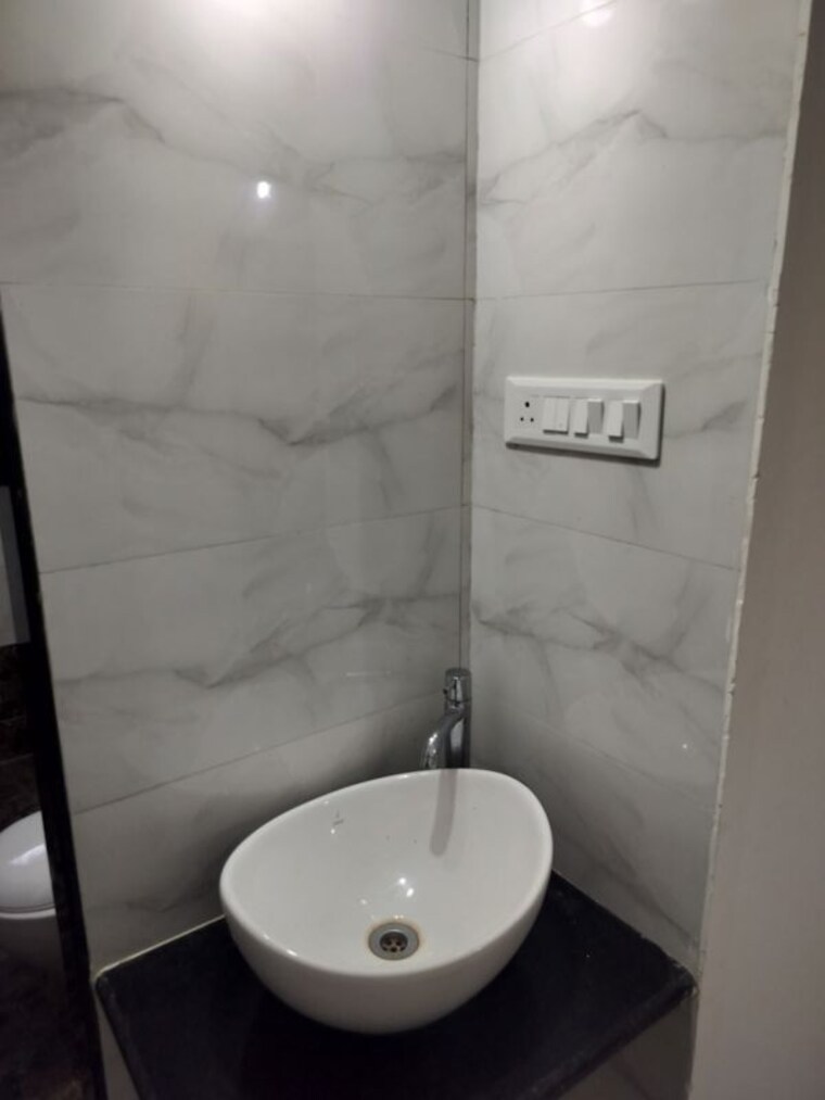 Bathroom, bhujbal-niwas 2 Bedroom 1000 Sq.Ft. Apartment In Punawale Pune 10487852