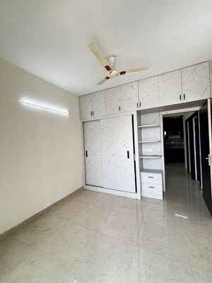 Room in 2 BHK Apartment at Signature Global The Millennia, Sector 37d – for Sale