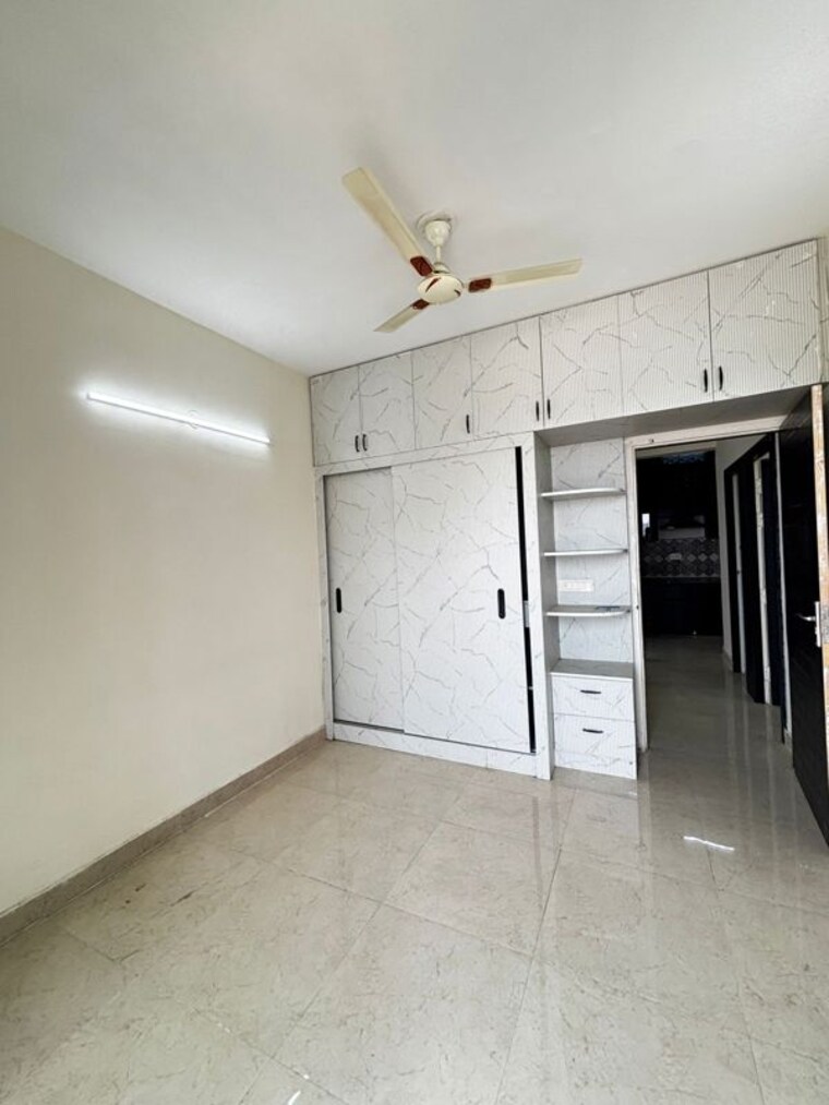 Room, signature-global-the-millennia 2 Bedroom 920 Sq.Ft. Apartment In Sector 37d Gurgaon 10487845