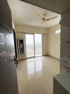 Room in 2 BHK Apartment at Signature Global The Millennia, Sector 37d – for Sale
