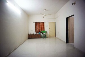 Room in 6 BHK Independent House at Isanpur – for Sale