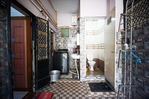 Living Room in 6 BHK Independent House at Isanpur – for Sale