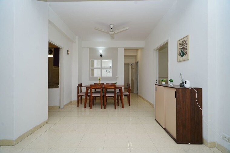 Living Room, tulip-orange 3 Bedroom 1437 Sq.Ft. Apartment In Sector 70 Gurgaon 10487838