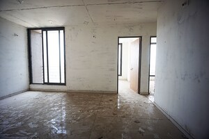 Room in 3 BHK Apartment at Narol – for Sale