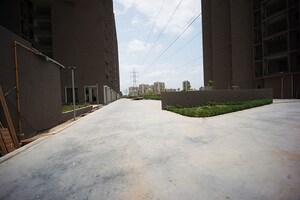 Room in 3 BHK Apartment at Narol – for Sale