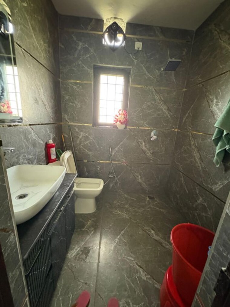 Bathroom, jammu-and-kashmir-bank-employees-cgh 3 Bedroom 1550 Sq.Ft. Apartment In Sector 9a Gurgaon 10487893