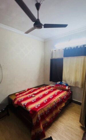 Bedroom in 2 BHK Apartment at Cliff End CHS, Andheri East – for Rent
