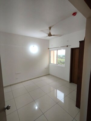 Room in 2 BHK Apartment at Prestige Finsbury Park Hyde, Bagaluru – for Rent