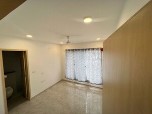 Room in 2.5 BHK Apartment at Rama Metro Life Maxima Residences, Tathawade – for Rent
