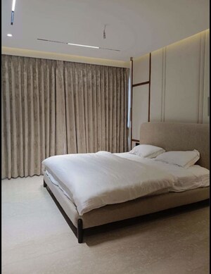 Bedroom in 2 BHK Apartment at Oberoi Maxima, Andheri East – for Rent