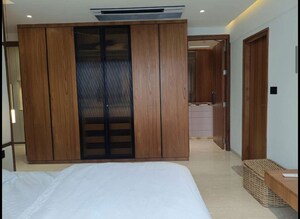Room in 2 BHK Apartment at Oberoi Maxima, Andheri East – for Rent