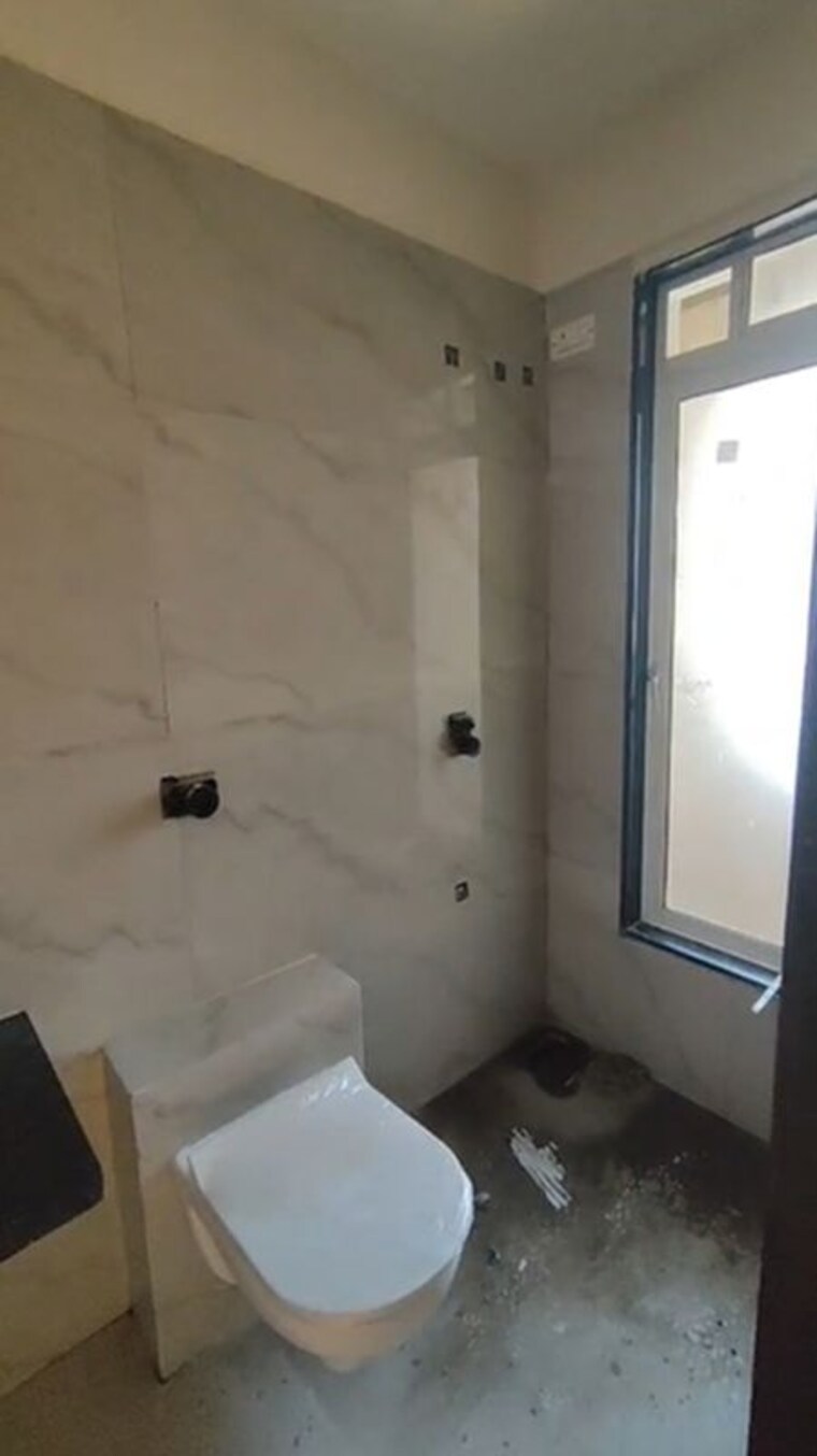 Bathroom, majestic-kedarnath-apartments 2 Bedroom 884 Sq.Ft. Apartment In Chembur Mumbai 10487902