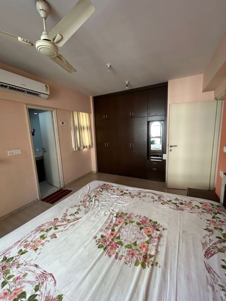Bedroom, sector 48 Pg For Boys & Girls In Sector 48 10487919