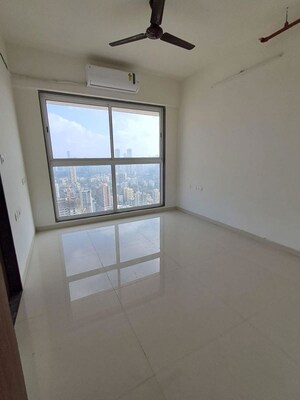 Room in 3 BHK Apartment at Runwal Nirvana, Parel – for Rent