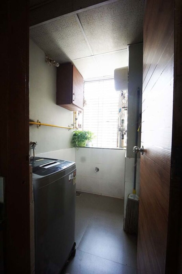 Bathroom, motera 2 Bedroom 138 Sq.Yd. Apartment In Motera Ahmedabad 10484978