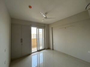 Room in 2 BHK Apartment at Sector 82 – for Rent
