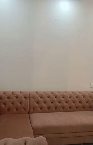 Furnished Amenities in 2 BHK Apartment at Saya Gold Avenue, Vaibhav Khand – for Rent