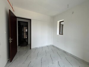 Room in 2 BHK Apartment at Raymond Ten X Habitat, Pokhran Road No Two – for Rent