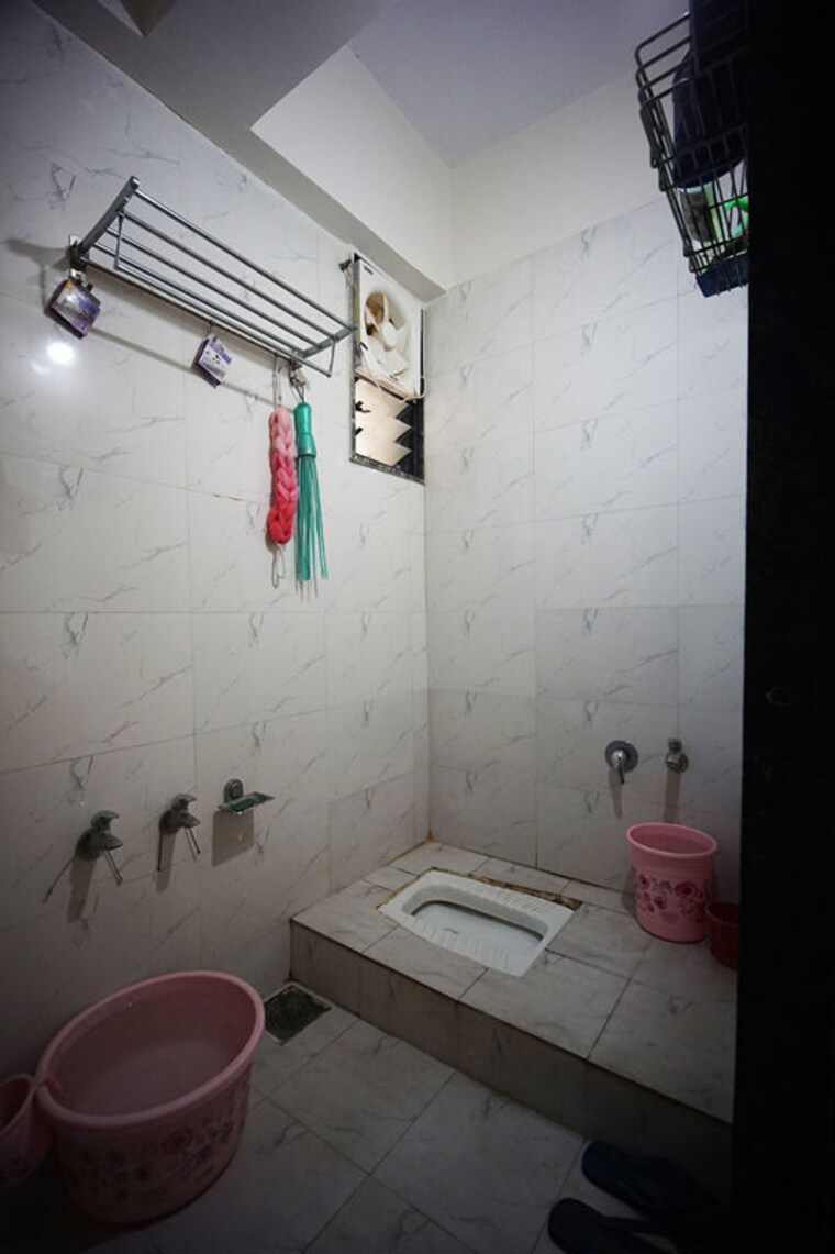 Bathroom, nava naroda 2 Bedroom 162 Sq.Yd. Apartment In Nava Naroda Ahmedabad 10484722