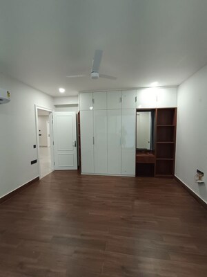 Room in 3 BHK Builder Floor at Vatika INXT City Center, Sector 83 – for Rent