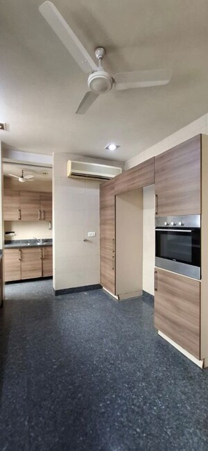 Room in 4 BHK Builder Floor at New Friends Colony – for Sale