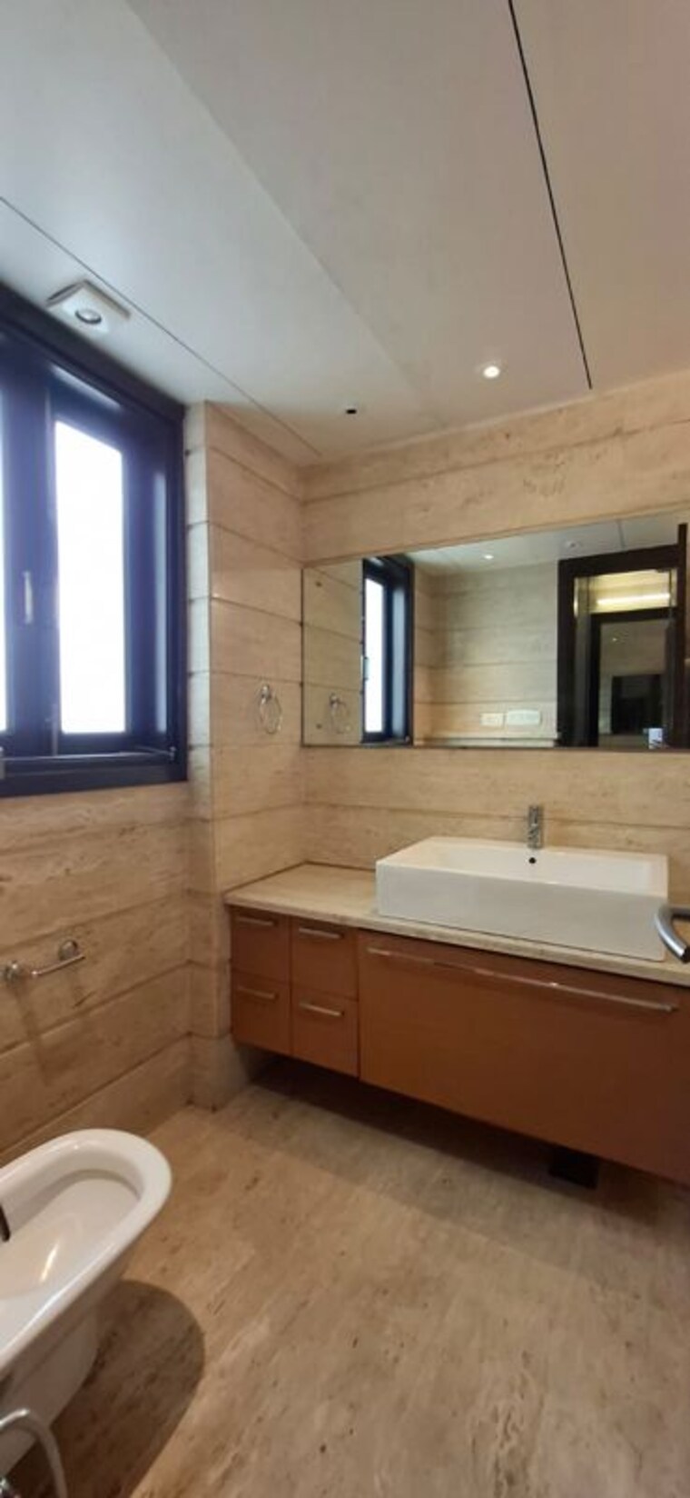 Bathroom, new friends colony 4 Bedroom 4500 Sq.Ft. Builder Floor In New Friends Colony Delhi 10487989