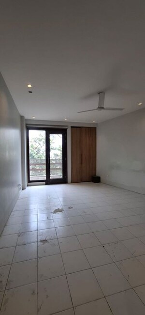 Room in 4 BHK Builder Floor at New Friends Colony – for Sale