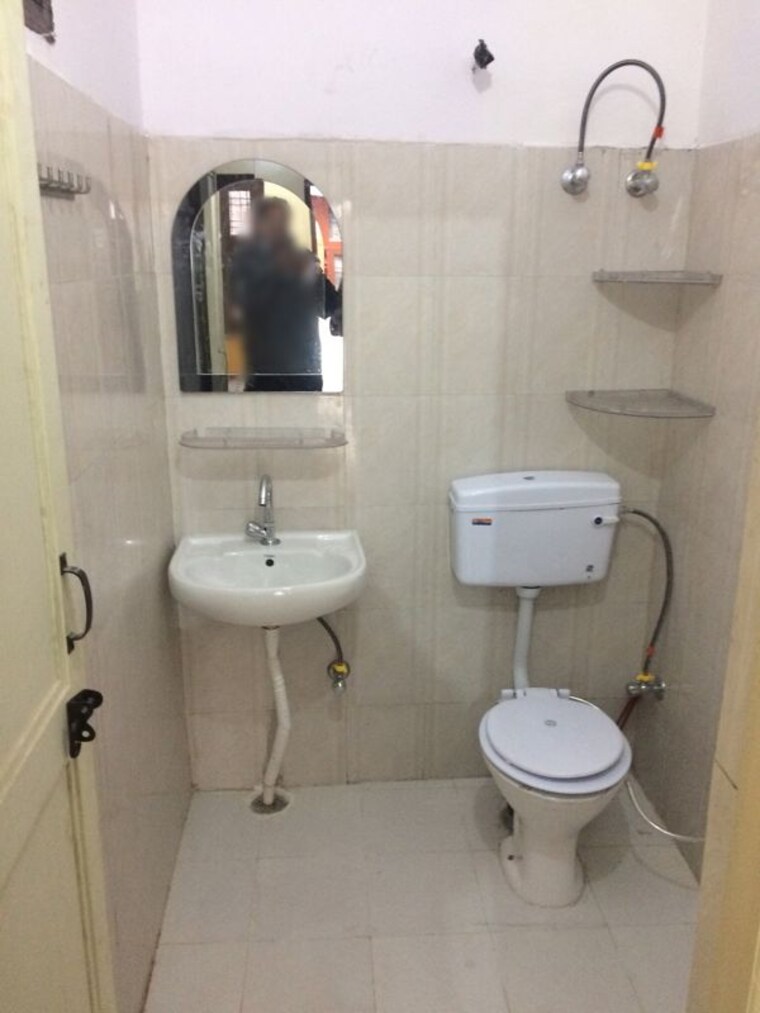 Bathroom, sector 13 Pg For Boys In Sector 13 10488033