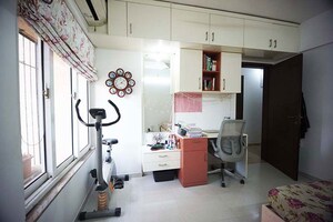 Team Area in 3 BHK Apartment at Mahalunge – for Sale