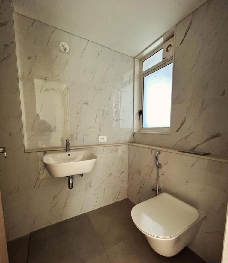 Bathroom, lodha-bella-vita 3.5 Bedroom 1350 Sq.Ft. Apartment In Nibm Road Pune 10488056