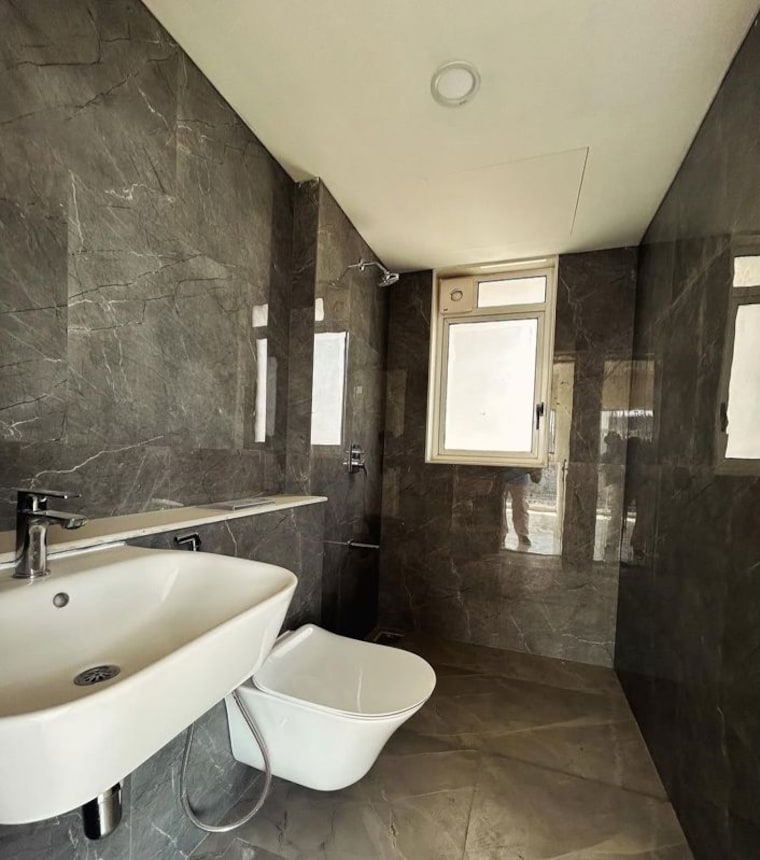 Attached Bathroom, lodha-bella-vita 3.5 Bedroom 1350 Sq.Ft. Apartment In Nibm Road Pune 10488056