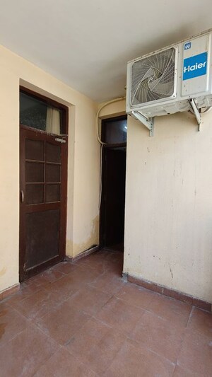 Room in 3 BHK Apartment at Ansal Housing Woodbury, Patiala Road – for Rent