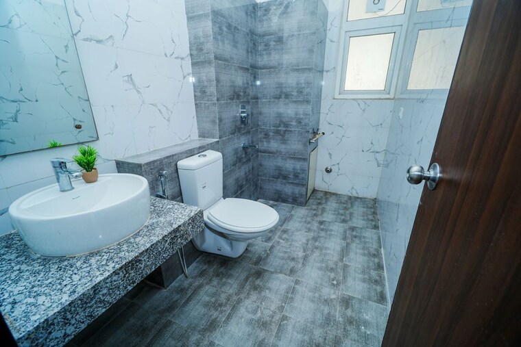 Bathroom, umang-winter-hills-phase-2 2 Bedroom 1342 Sq.Ft. Apartment In Sector 77 Gurgaon 10488050