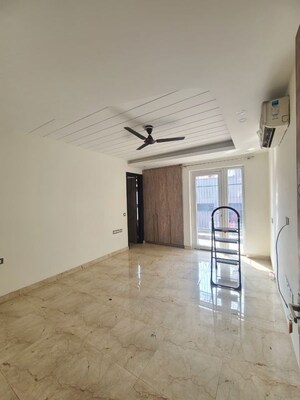 4 BHK Builder Floor For Rent in Medi City