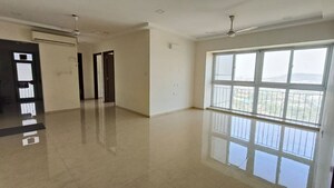 2 BHK Apartment For Rent in Ruparel Ariana, Parel