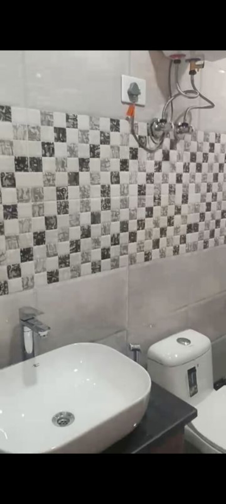 Bathroom, saya-gold-avenue 2 Bedroom 1080 Sq.Ft. Apartment In Vaibhav Khand Ghaziabad 10488015