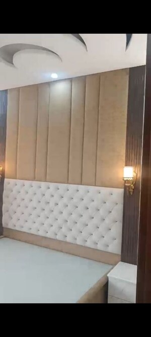 Bedroom in 2 BHK Apartment at Saya Gold Avenue, Vaibhav Khand – for Rent