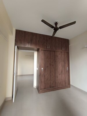 Furnished Amenities in 2 BHK Apartment at Shree Vardhman Mantra, Sector 67 – for Rent