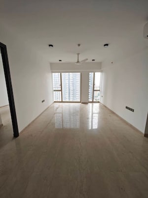2 BHK Apartment For Rent in Chandak Cornerstone, Worli