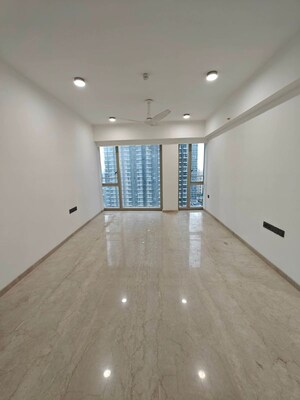 Room in 2 BHK Apartment at Chandak Cornerstone, Worli – for Rent