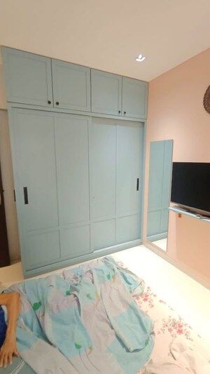Room in 2 BHK Apartment at K Raheja Heights, Malad East – for Rent